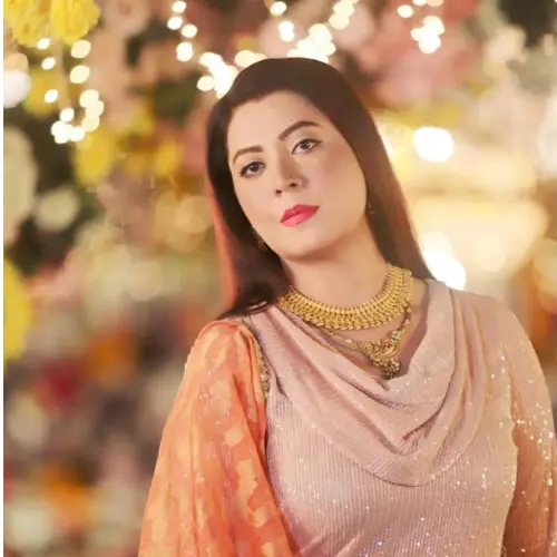 Zeba Aally Bioghraphy, Age, Husband, Family, Instagram & More